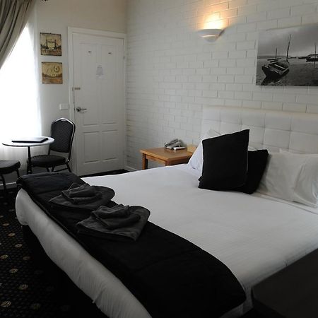 Norwood House Motel & Receptions Mornington Exterior photo
